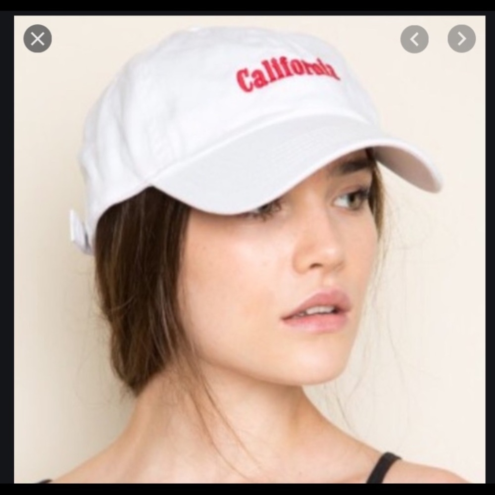 BRANDY MELVILLE WHITE HAT